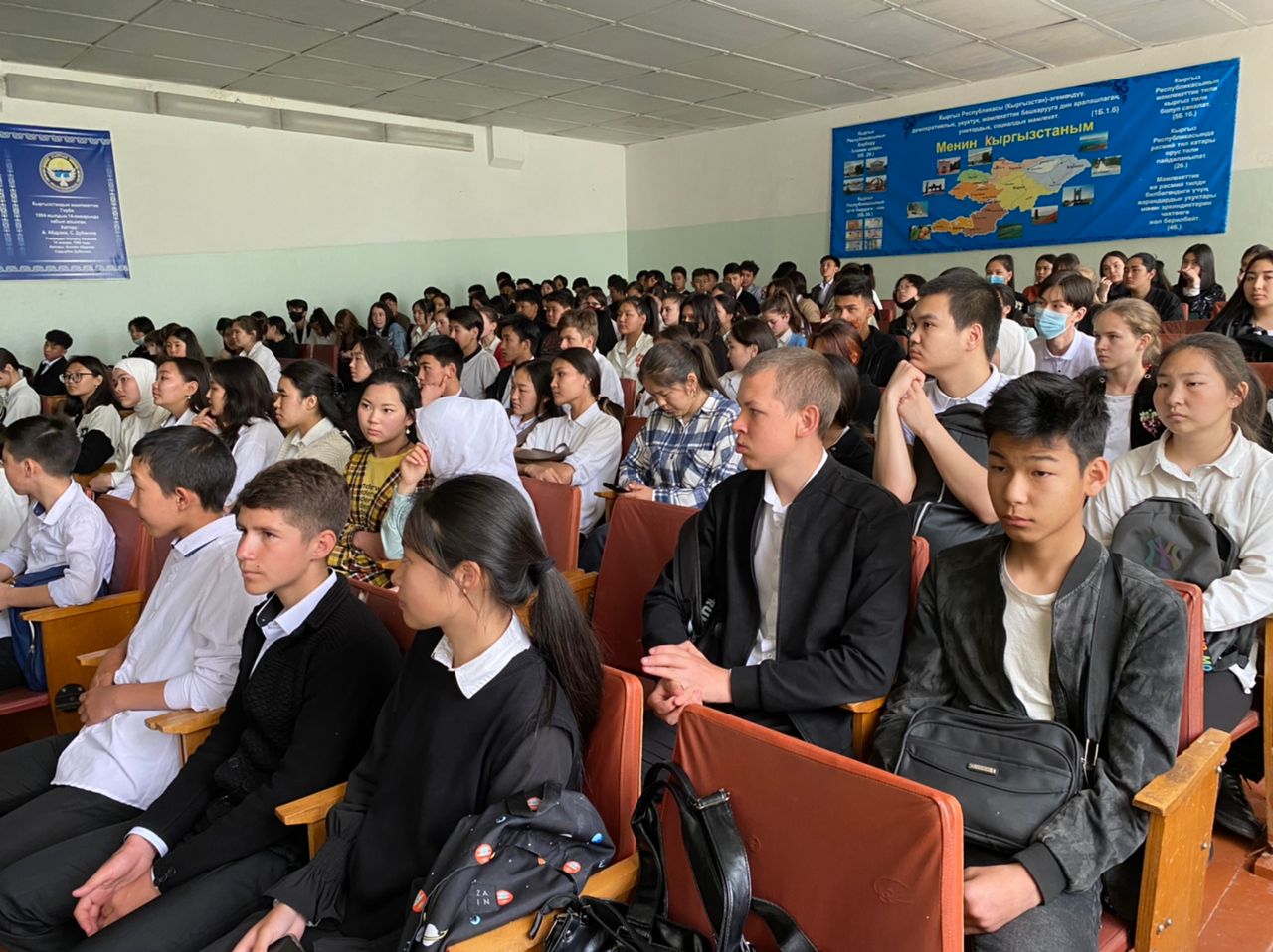 Абитуриенту